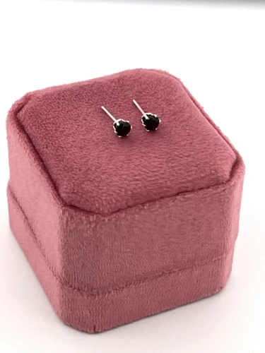 Kolczyki sztyft czarne mini diamenciki srebrne